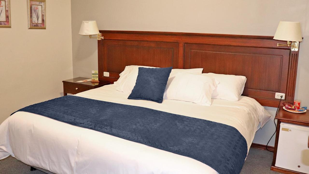 Hotel Florida Ambato Eksteriør bilde